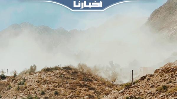 انهيارات صخرية بالطرق والمسالك الجبلية تعرقل عمليات الإنقاذ